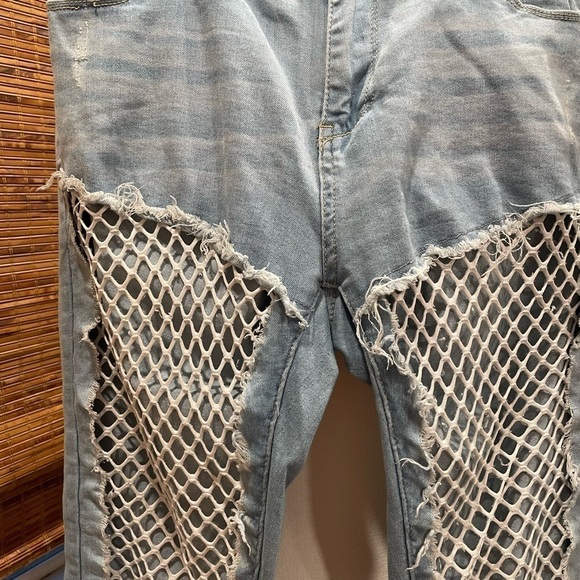 DENIM FISH NET STYLE JEANS - Picture 2 of 8